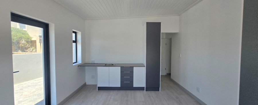 5 Bedroom Property for Sale in Kleinbaai Western Cape
